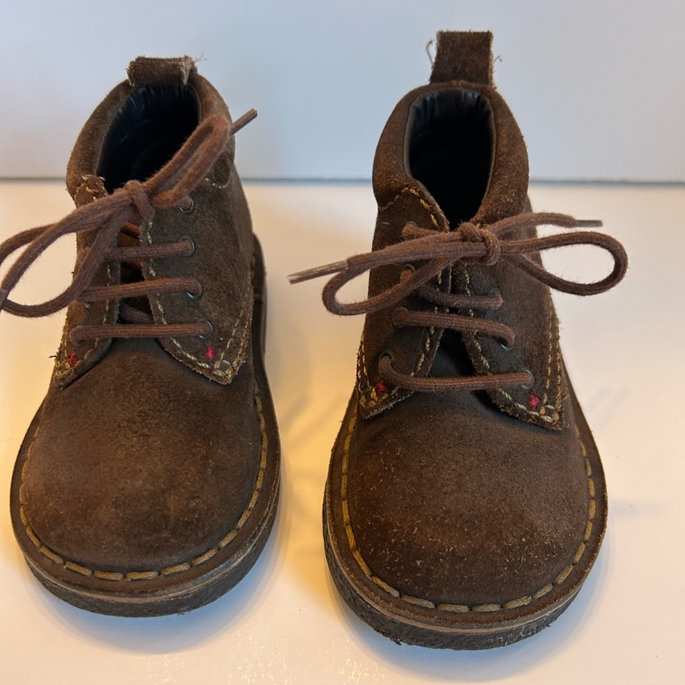 NWOT baby GAP Brown Kids Suede Boots, Sz. 4